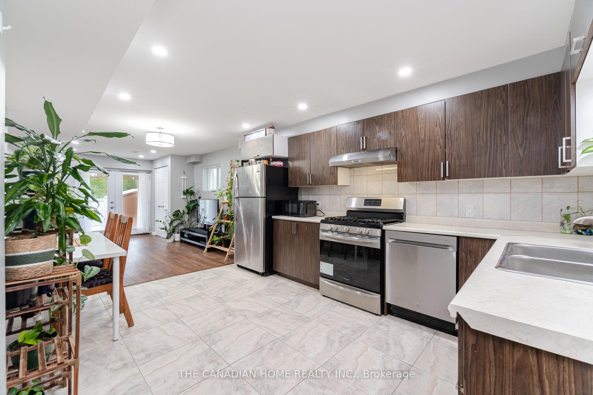 Photo 34 of 51 Newcastle Court, Kitchener, Huron Park — HOMEH