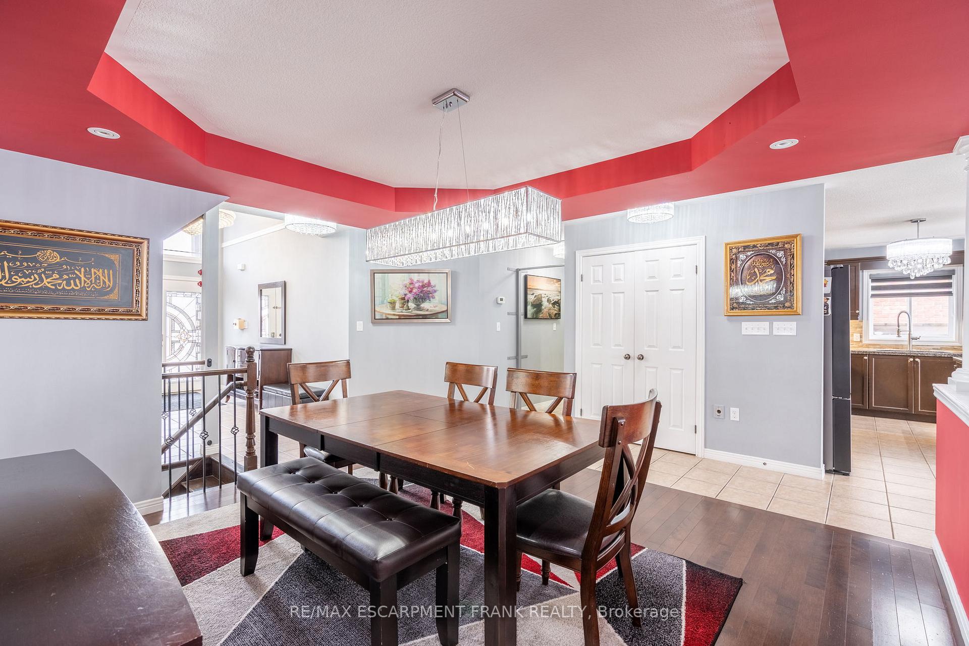 Photo 15 of 36 Showcase Drive, Hamilton, Stoney Creek — HOMEH