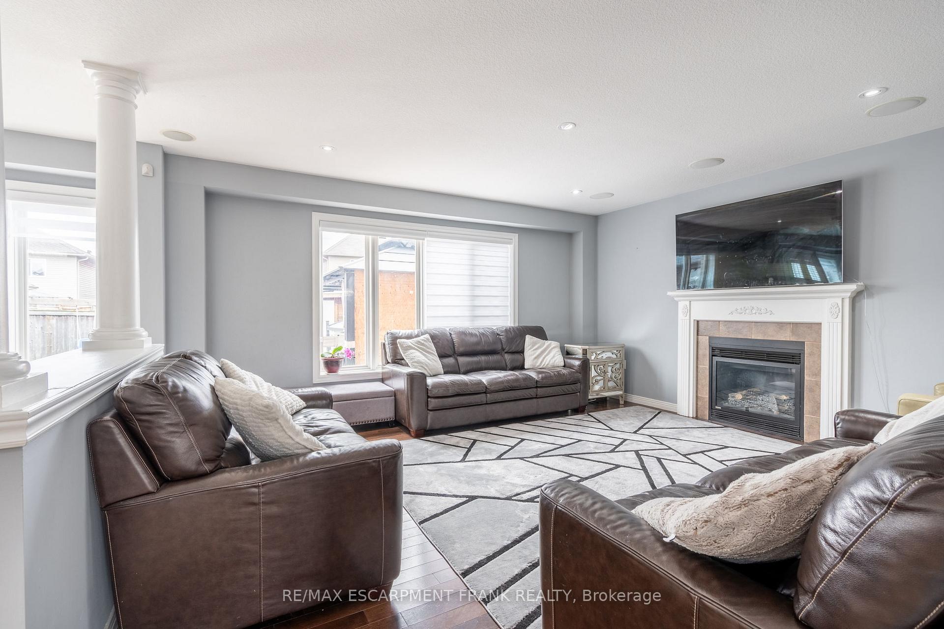 Photo 8 of 36 Showcase Drive, Hamilton, Stoney Creek — HOMEH