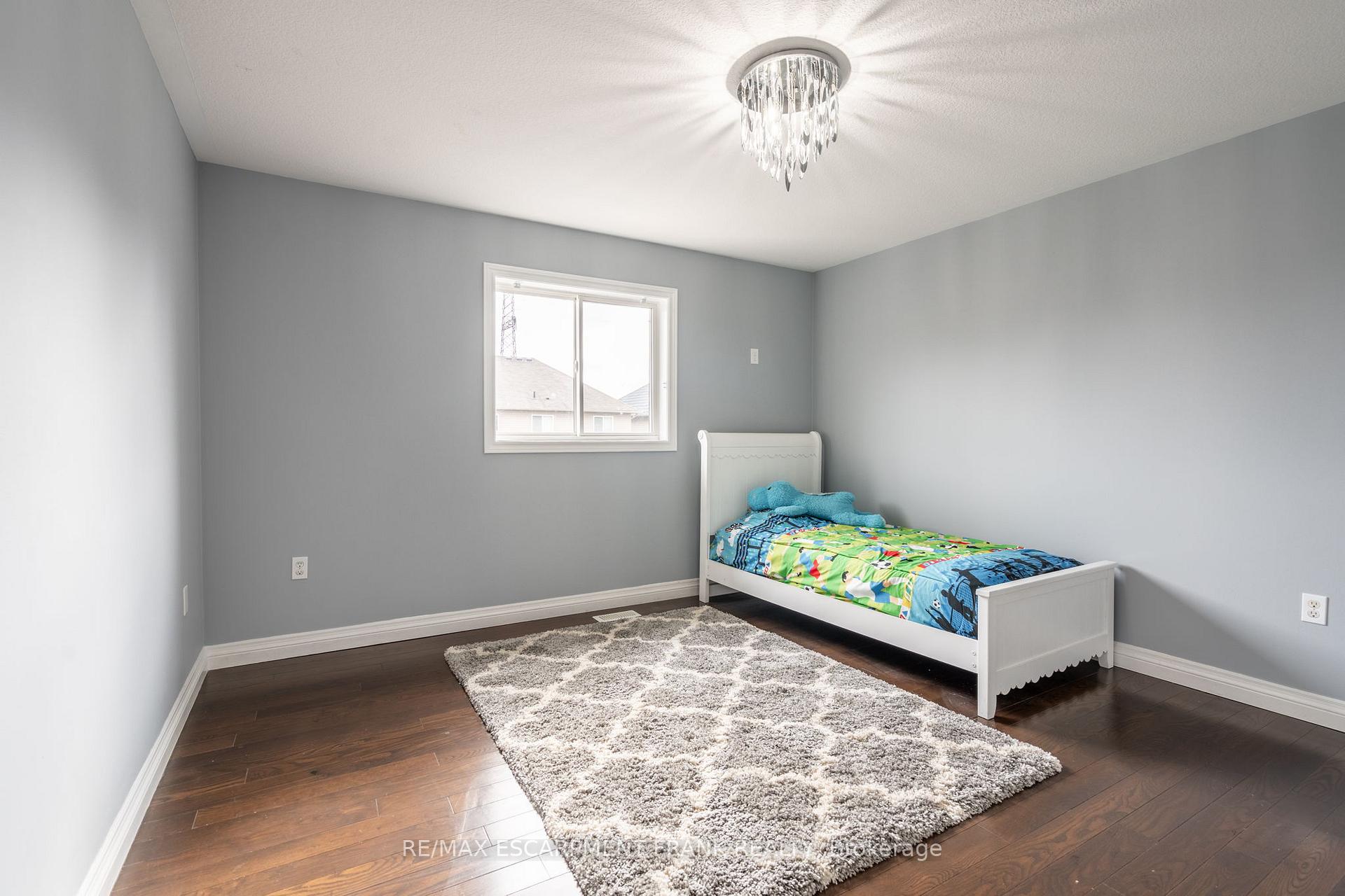 Photo 31 of 36 Showcase Drive, Hamilton, Stoney Creek — HOMEH