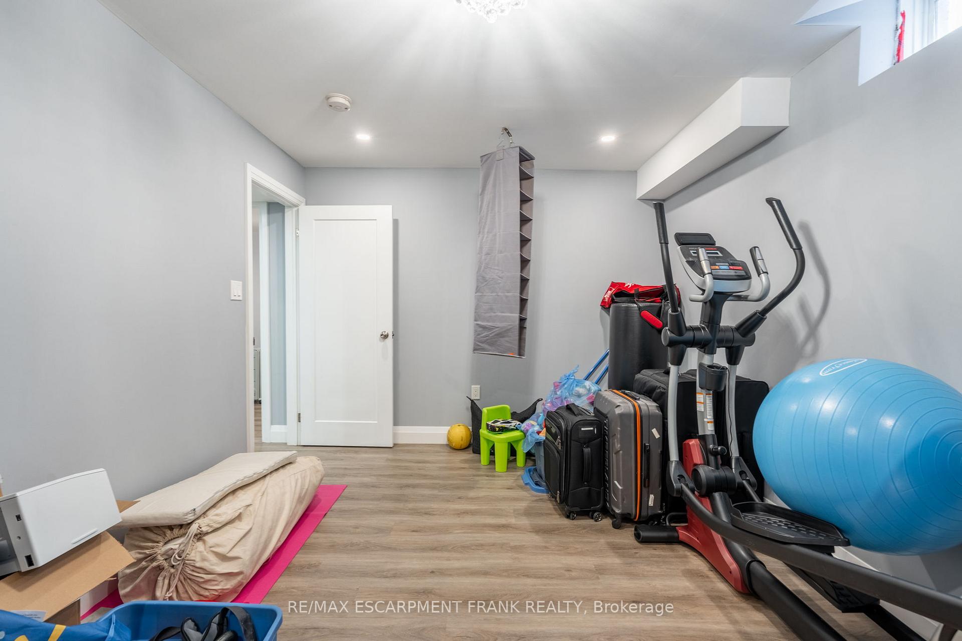 Photo 44 of 36 Showcase Drive, Hamilton, Stoney Creek — HOMEH