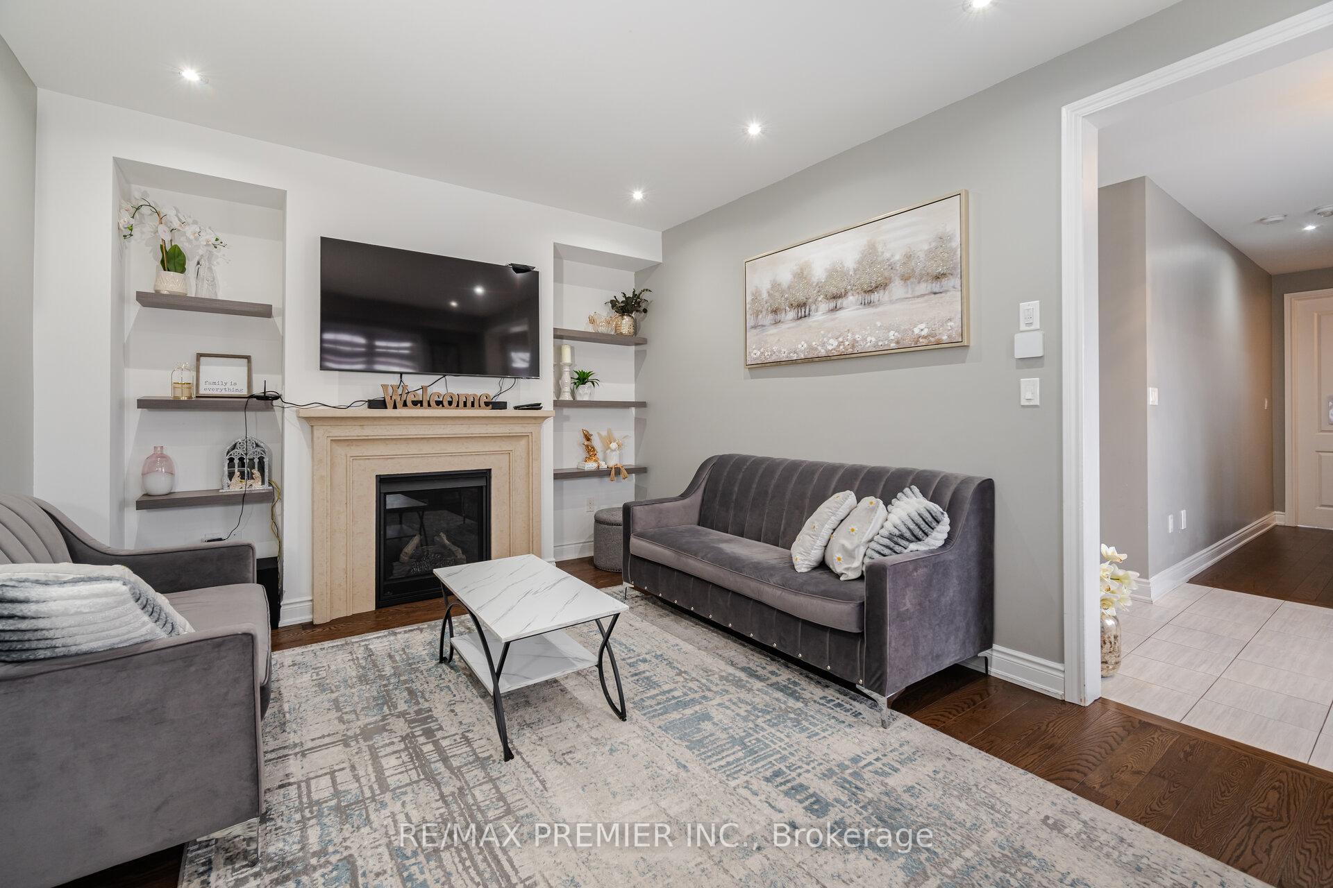 Photo 10 of 2 Zenith Avenue, Vaughan, Kleinburg — HOMEH