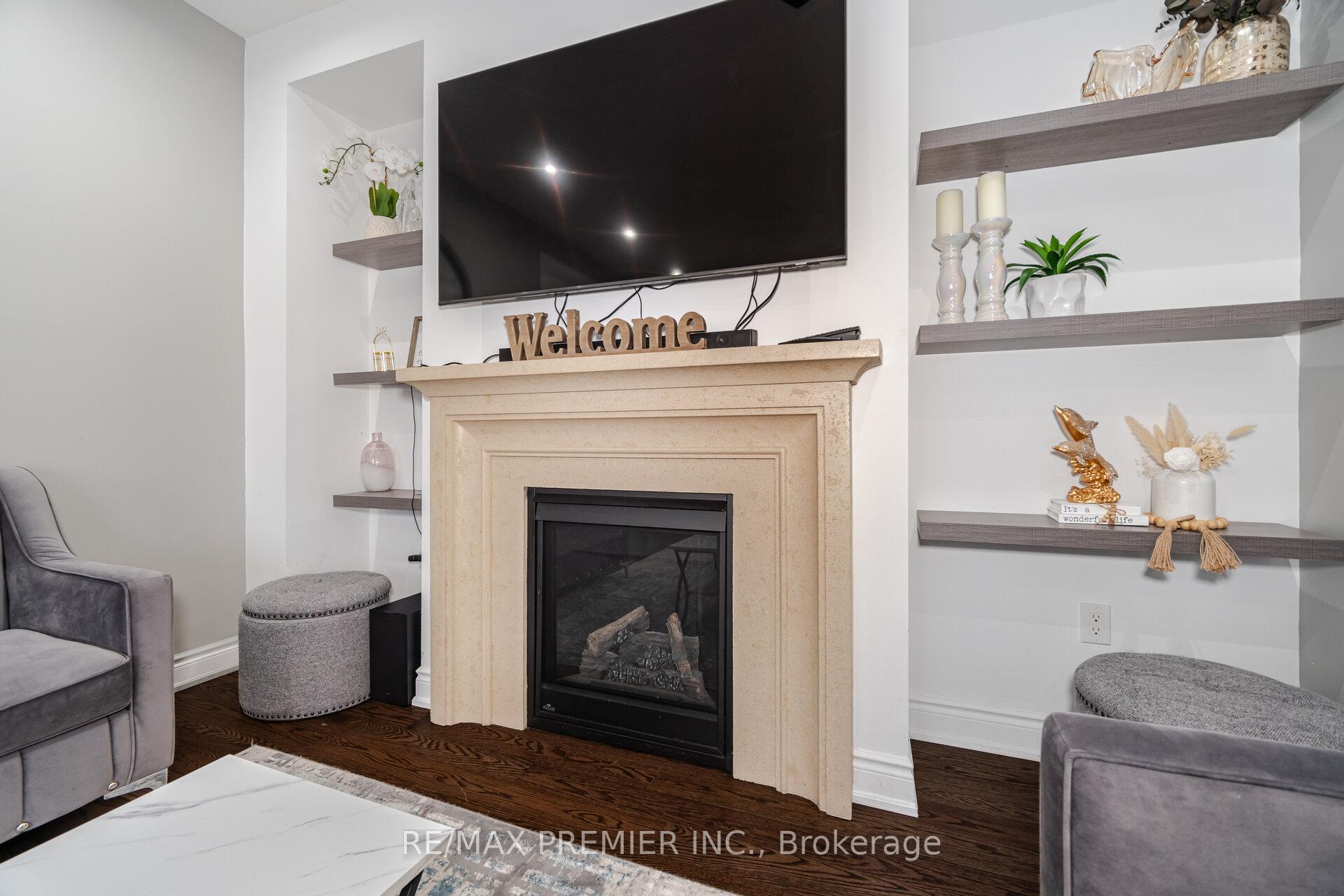 Photo 3 of 2 Zenith Avenue, Vaughan, Kleinburg — HOMEH
