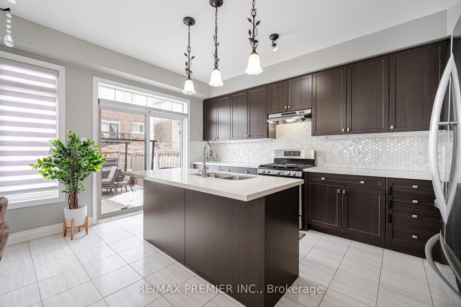 Photo 19 of 2 Zenith Avenue, Vaughan, Kleinburg — HOMEH