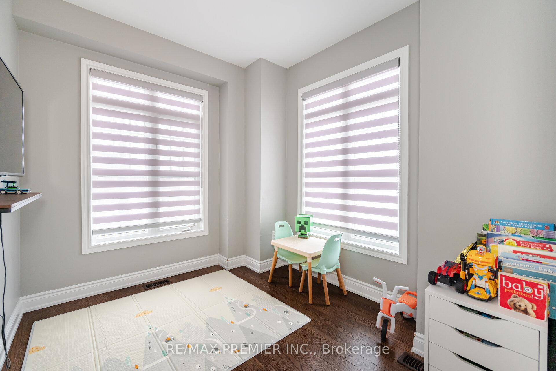 Photo 9 of 2 Zenith Avenue, Vaughan, Kleinburg — HOMEH