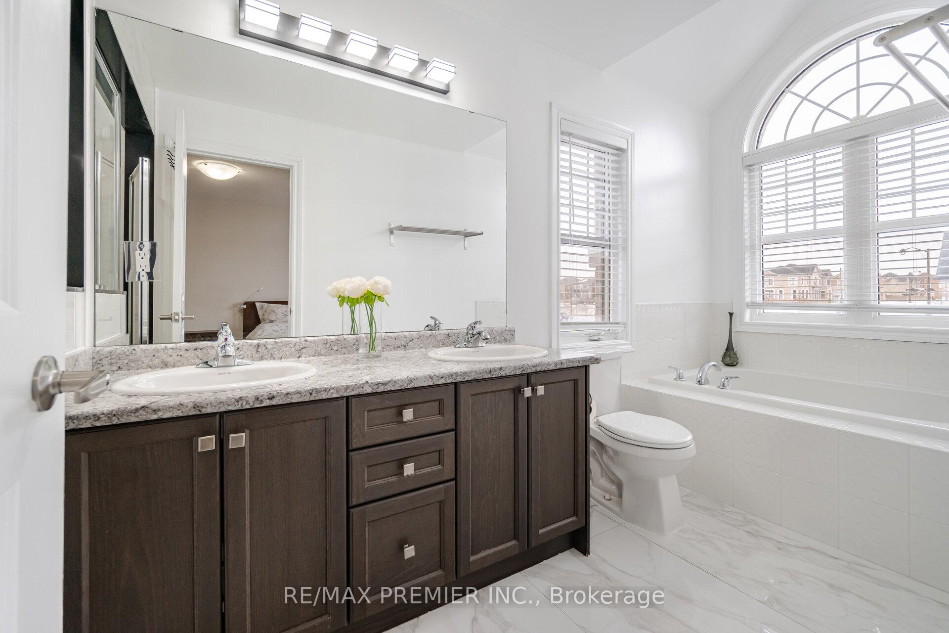 Photo 16 of 2 Zenith Avenue, Vaughan, Kleinburg — HOMEH