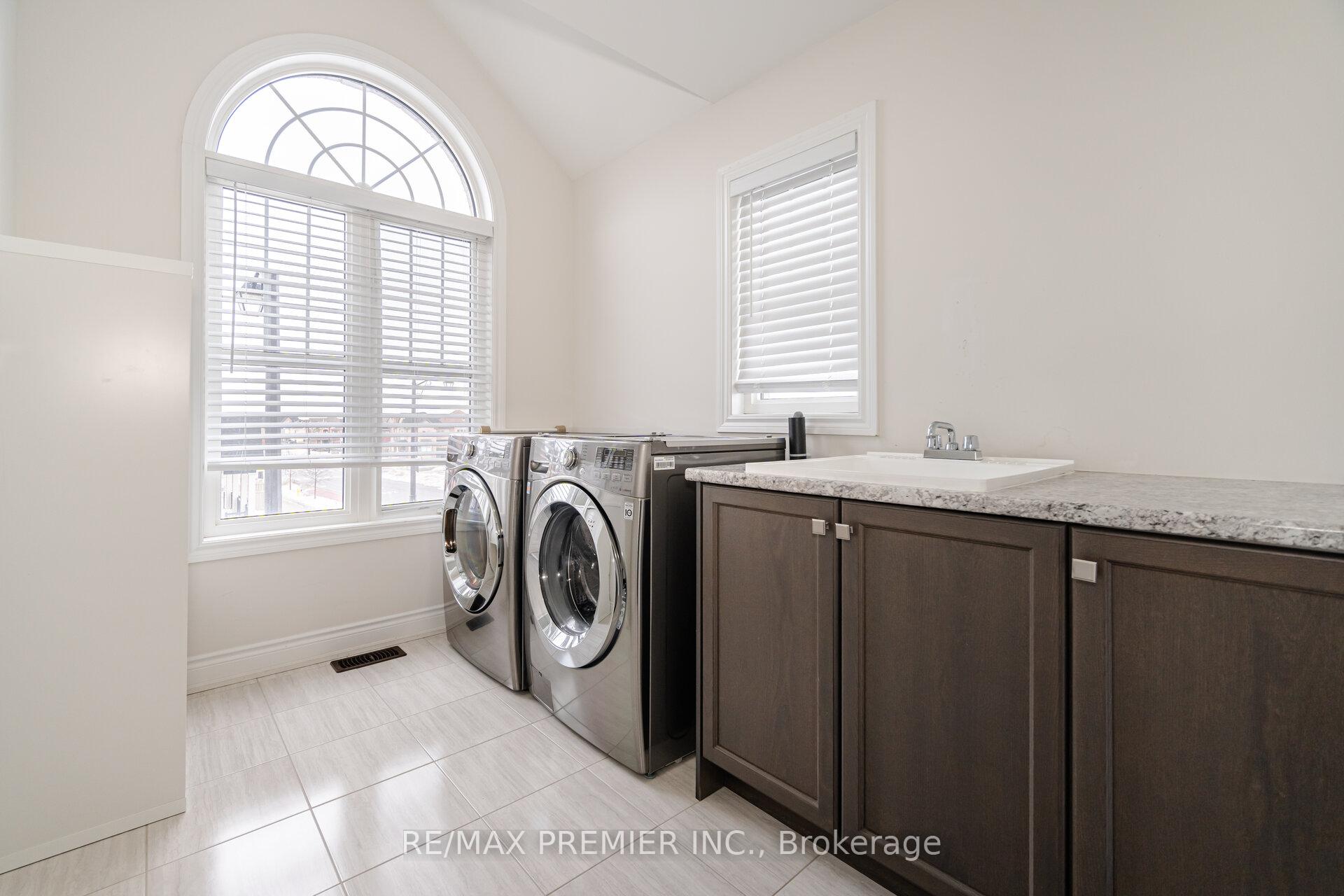 Photo 25 of 2 Zenith Avenue, Vaughan, Kleinburg — HOMEH