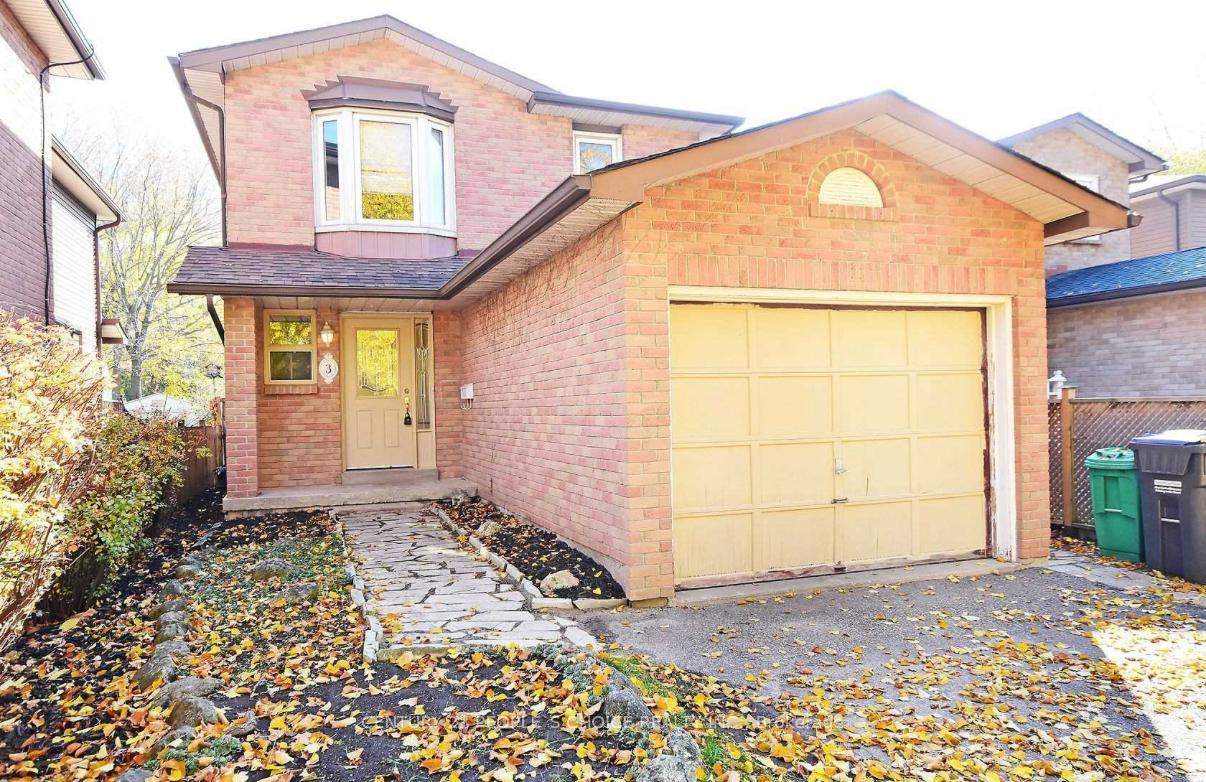 Photo 1 of Unit UPPER UNIT, 3 Blossom Avenue, Brampton, Downtown Brampton — HOMEH