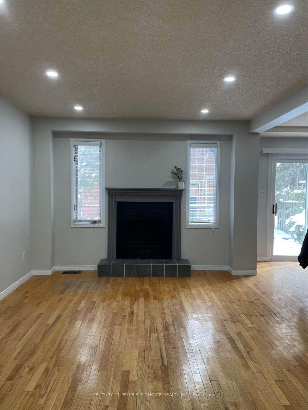 Photo 8 of Unit UPPER UNIT, 3 Blossom Avenue, Brampton, Downtown Brampton — HOMEH