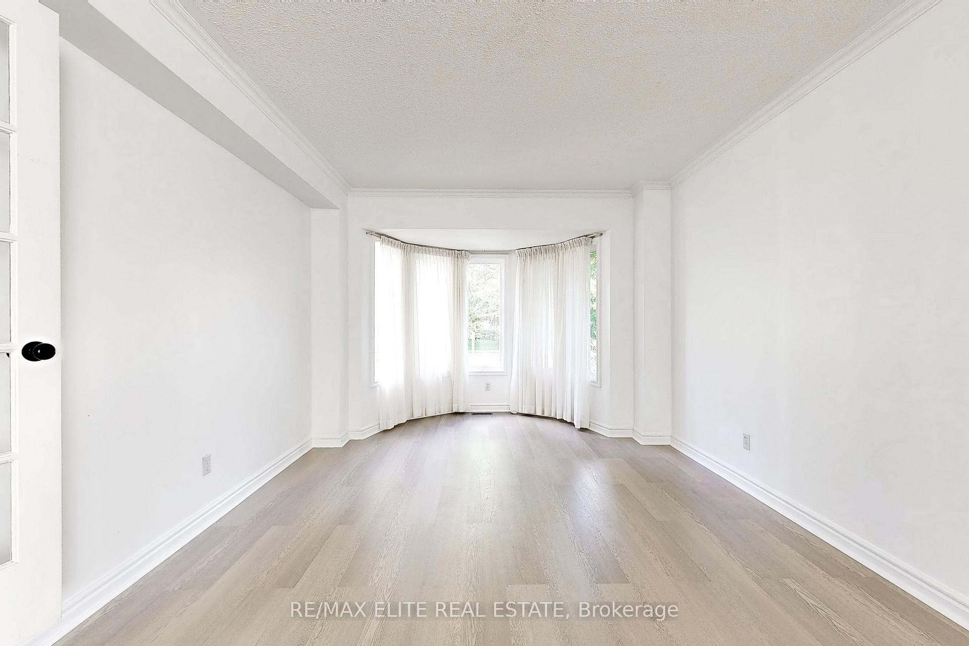 Photo 2 of 48 John Button Boulevard, Markham, Buttonville — HOMEH
