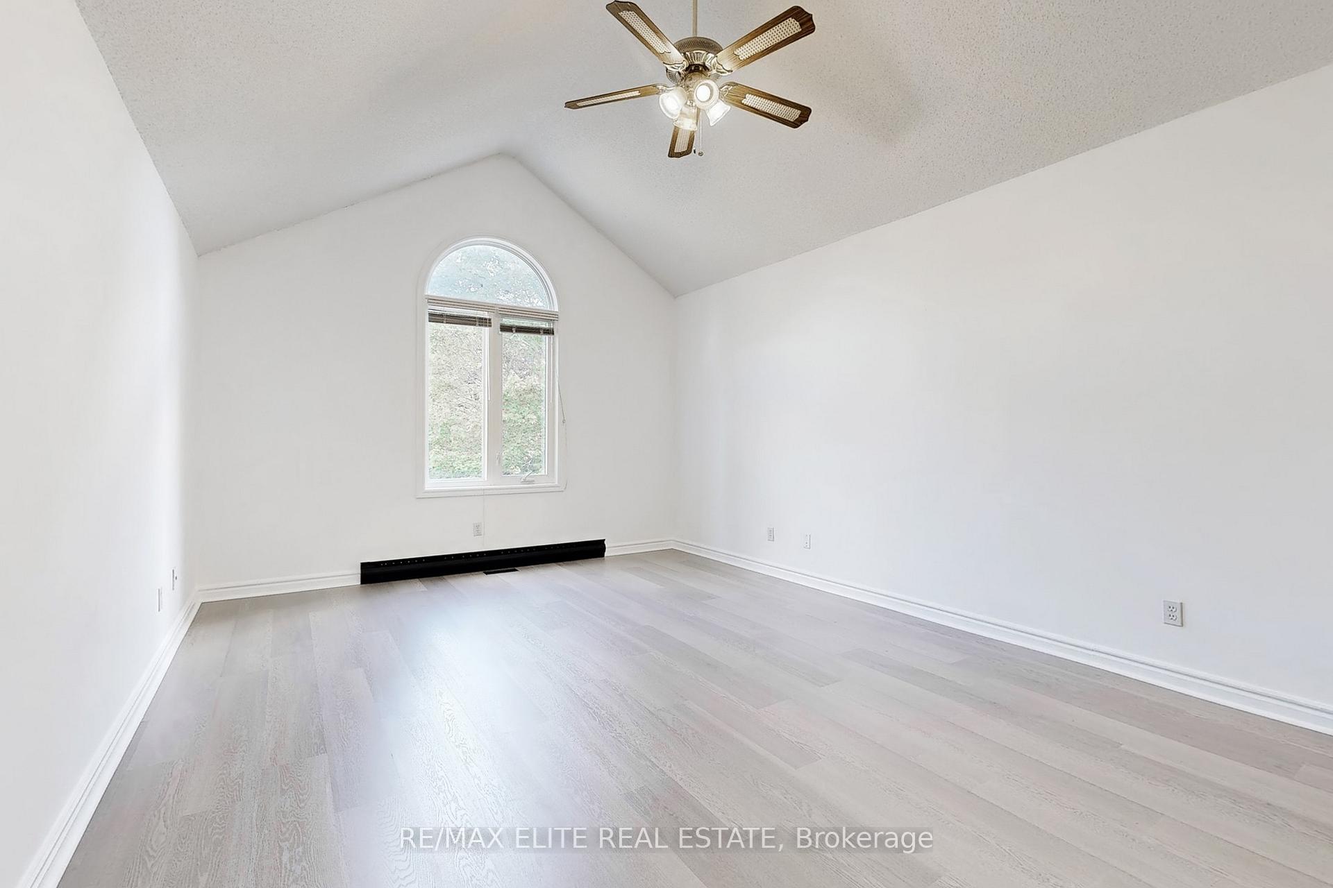 Photo 11 of 48 John Button Boulevard, Markham, Buttonville — HOMEH