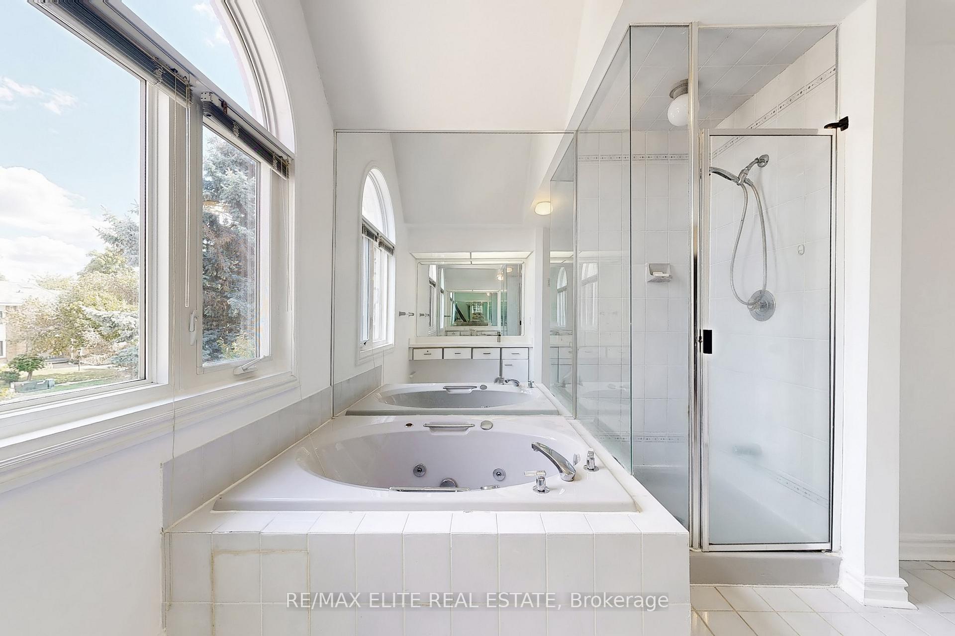 Photo 8 of 48 John Button Boulevard, Markham, Buttonville — HOMEH