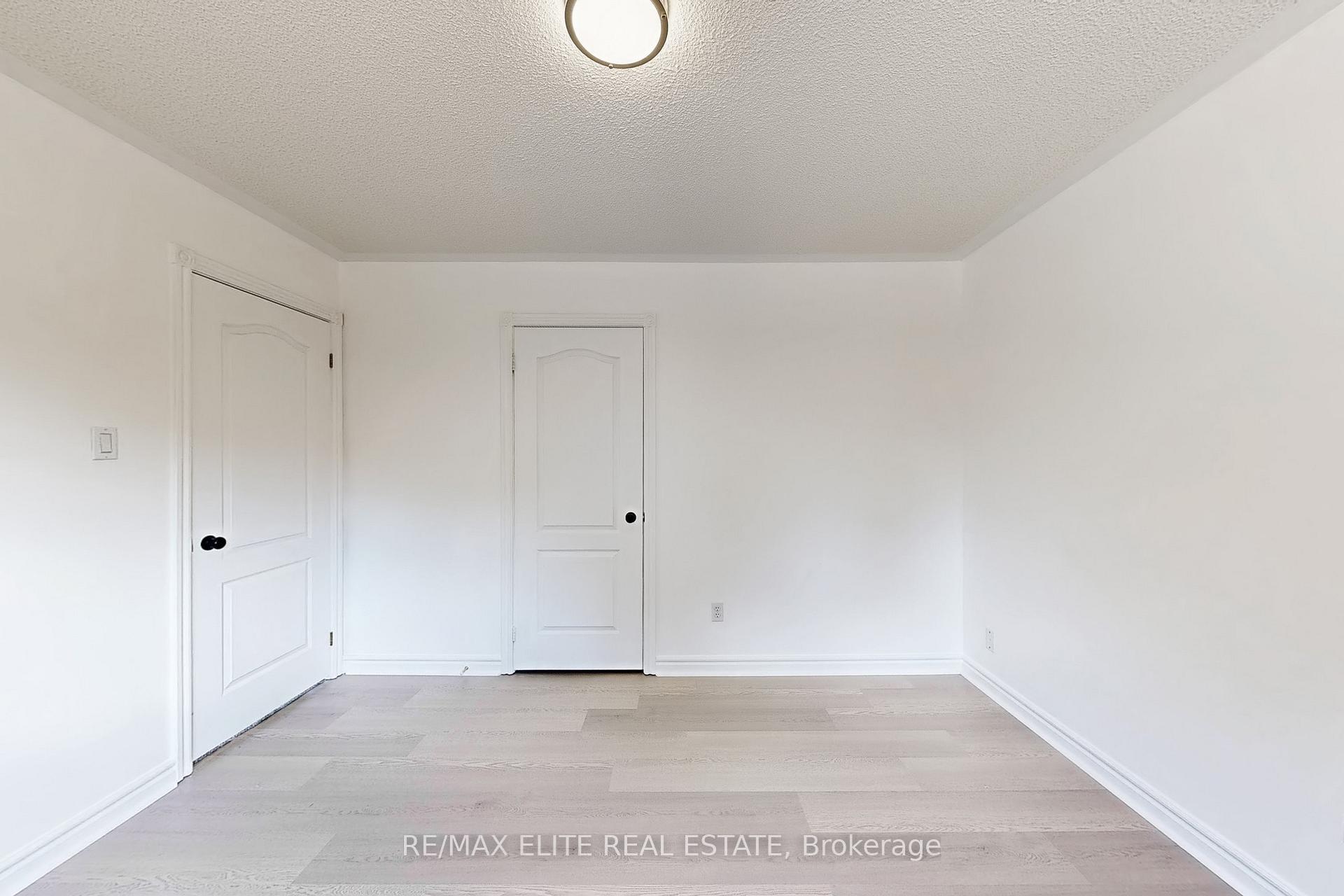Photo 21 of 48 John Button Boulevard, Markham, Buttonville — HOMEH
