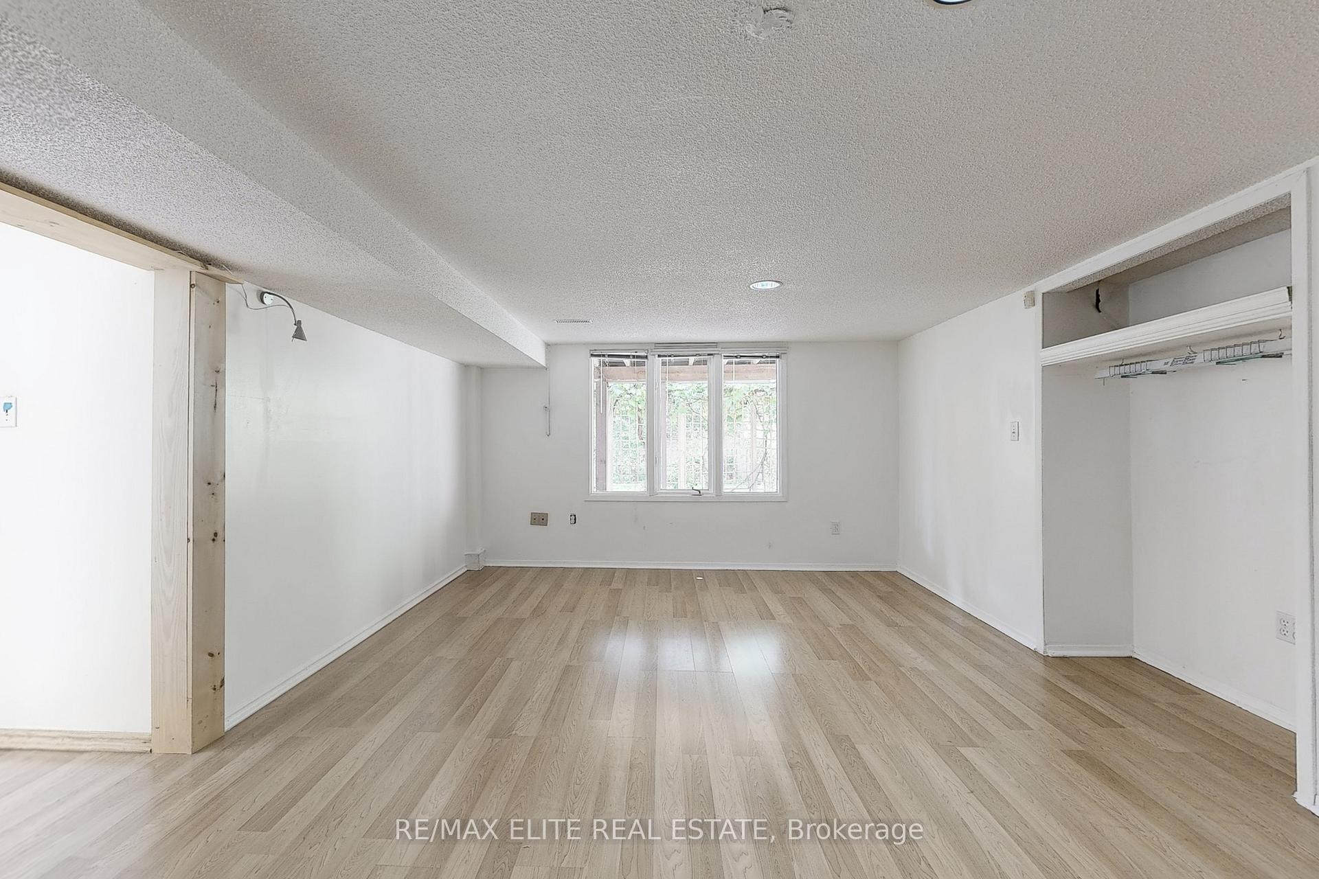 Photo 17 of 48 John Button Boulevard, Markham, Buttonville — HOMEH