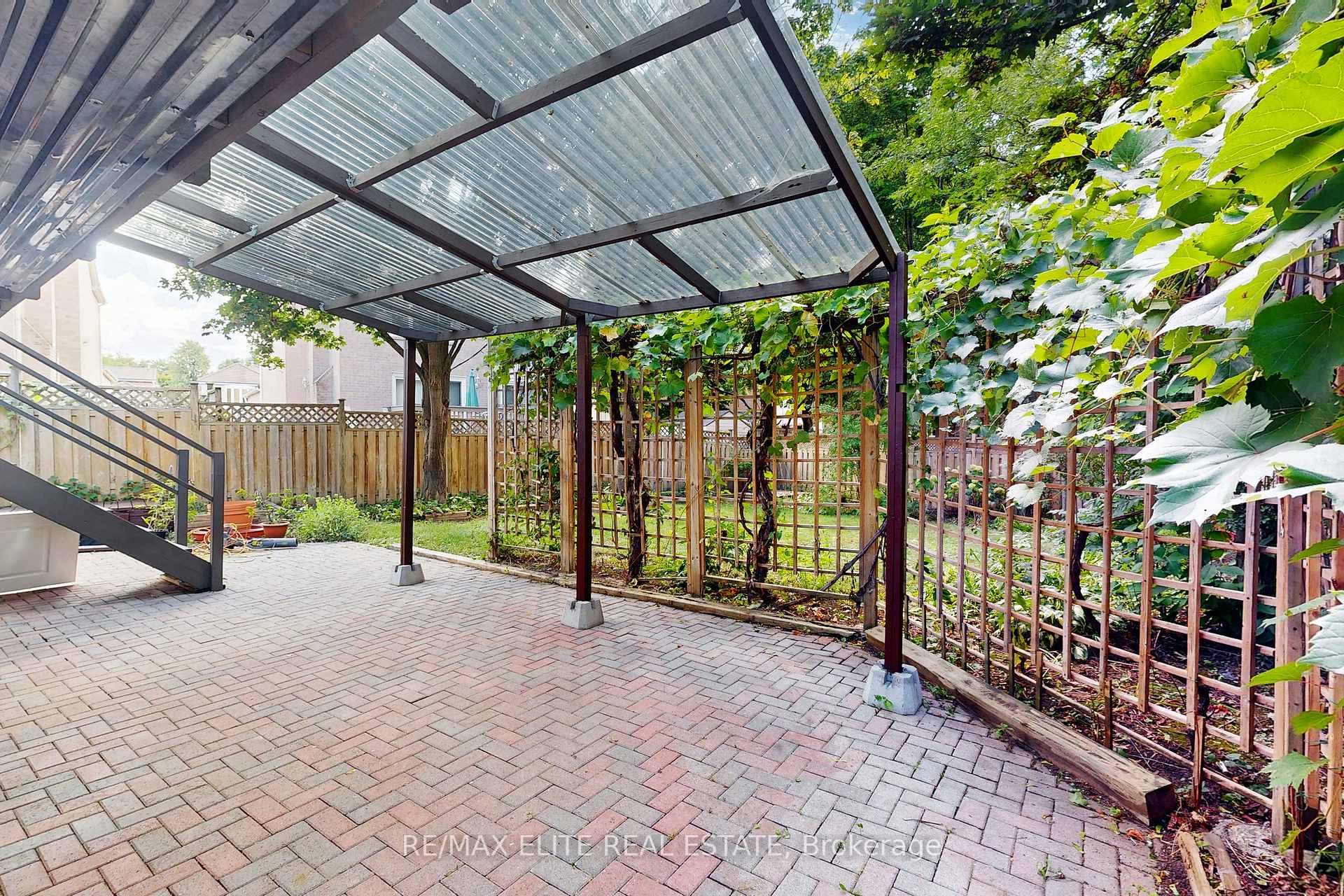 Photo 24 of 48 John Button Boulevard, Markham, Buttonville — HOMEH