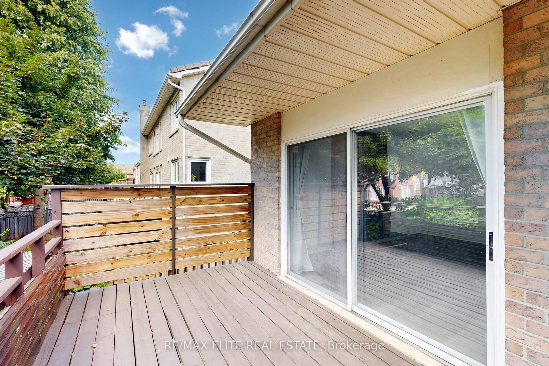 Photo 16 of 48 John Button Boulevard, Markham, Buttonville — HOMEH