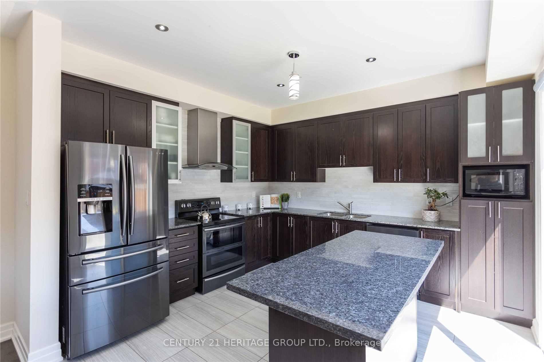 Photo 8 of 2509 Bridle Road, Oshawa, Windfields — HOMEH