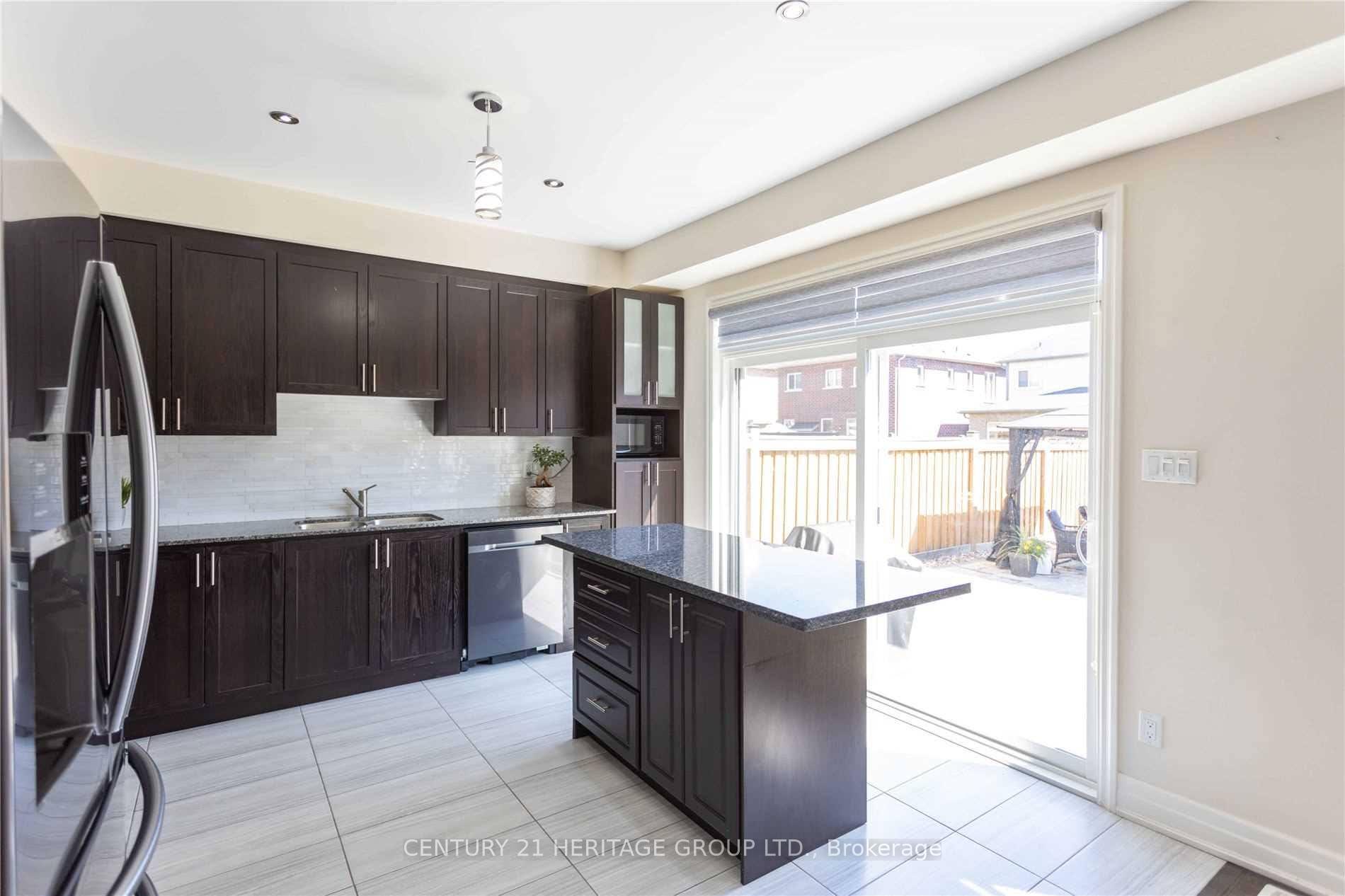 Photo 9 of 2509 Bridle Road, Oshawa, Windfields — HOMEH