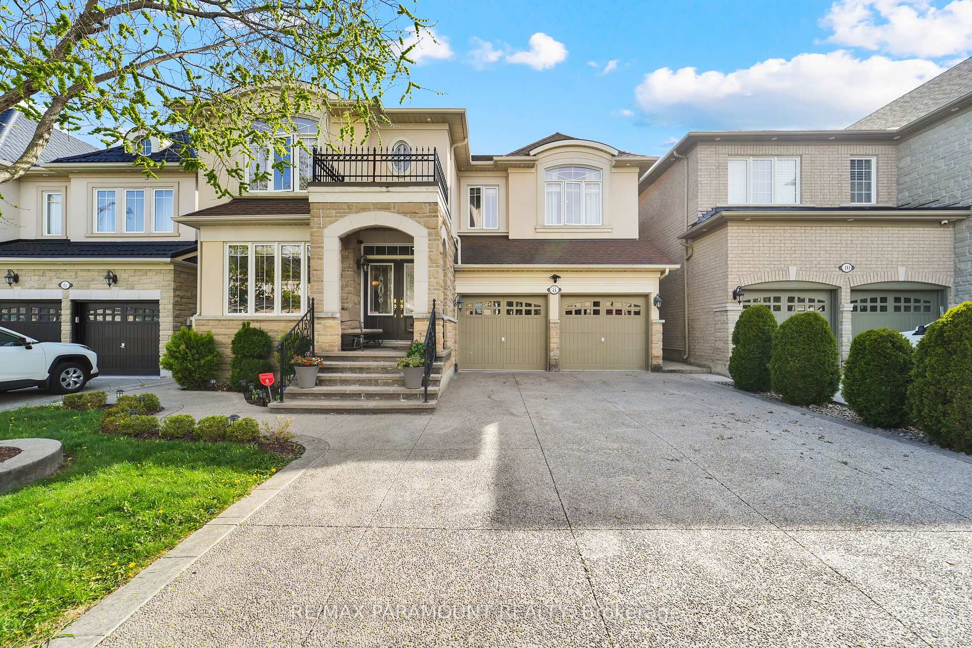 Front of 8 Eaglelanding Drive