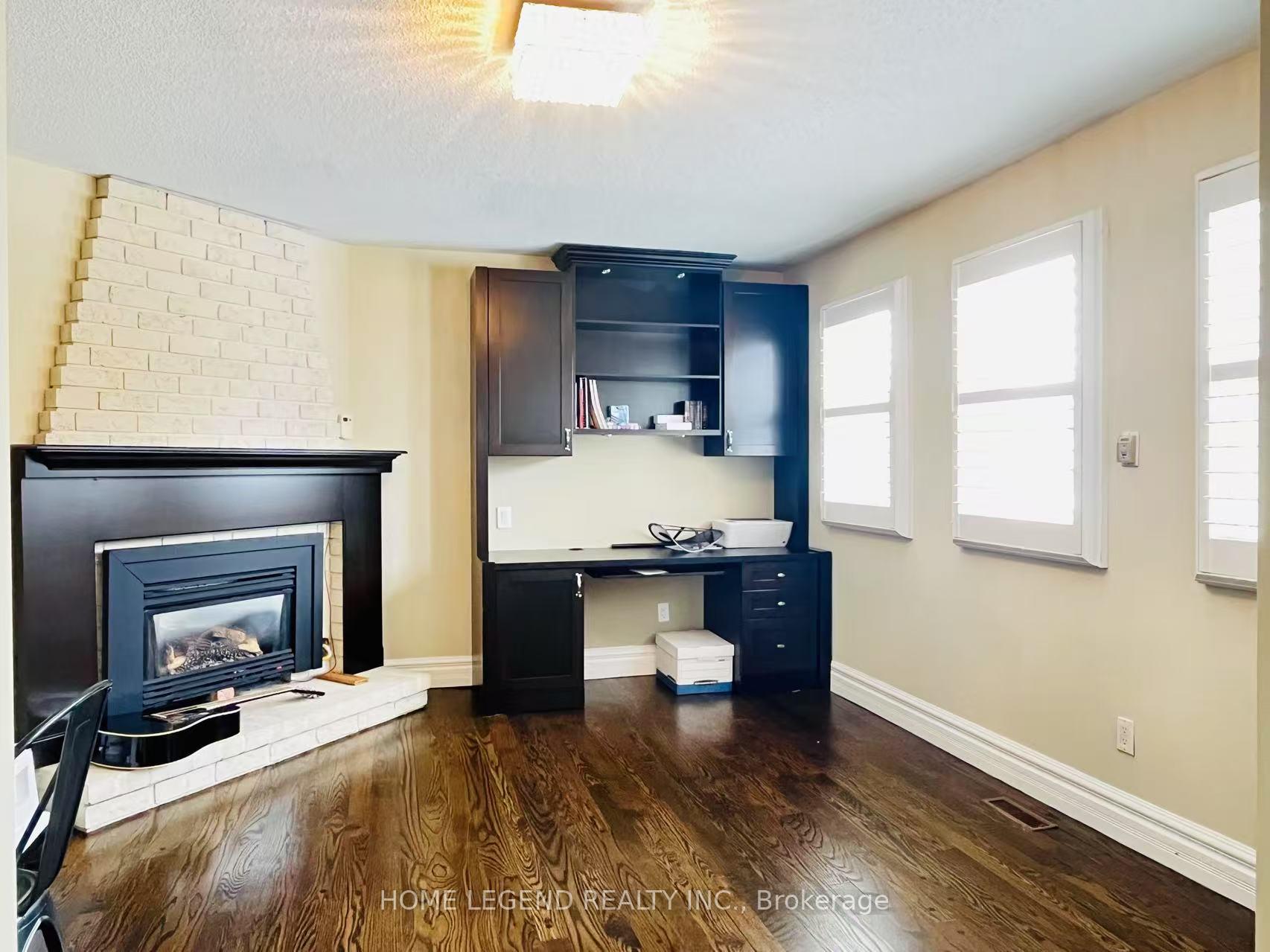 Photo 5 of 34 Harpers croft, Markham, Unionville — HOMEH