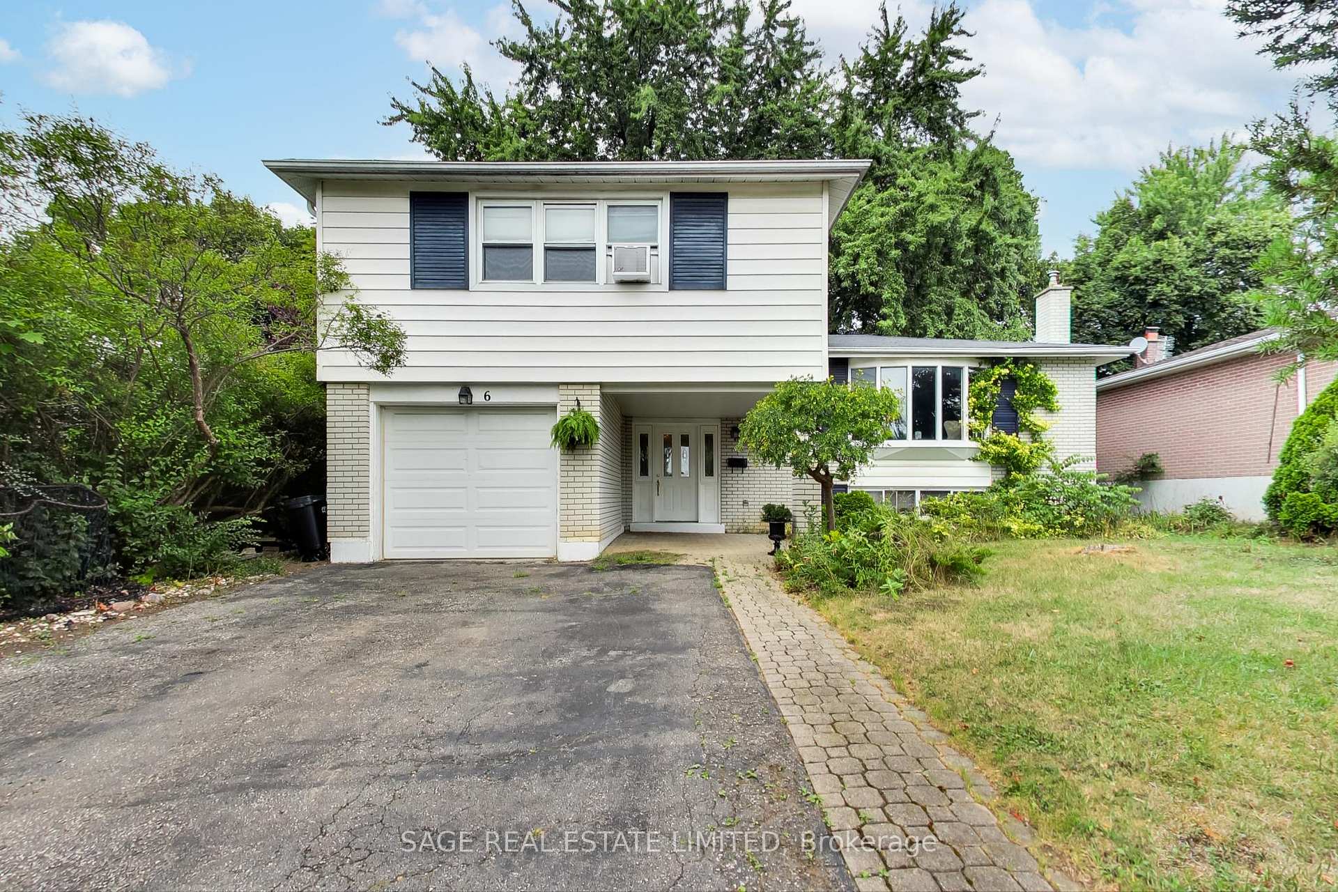 Front of 6 Dunsinane Drive