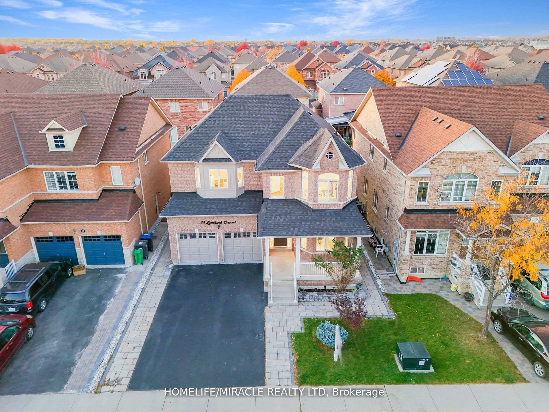 Front of 55 Lyndbrook Crescent
