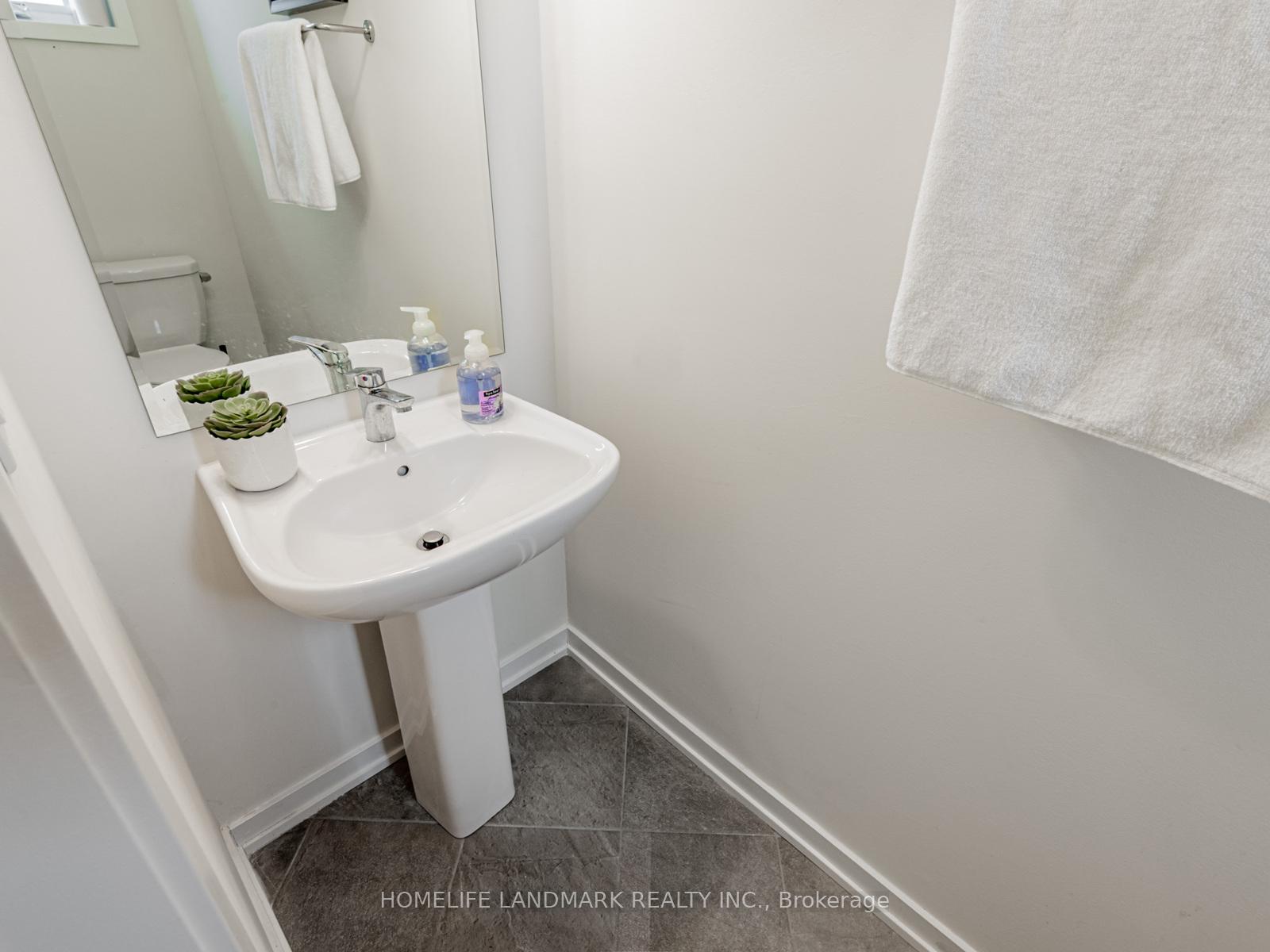 Photo 26 of 25 Origin Way, Vaughan, Patterson — HOMEH