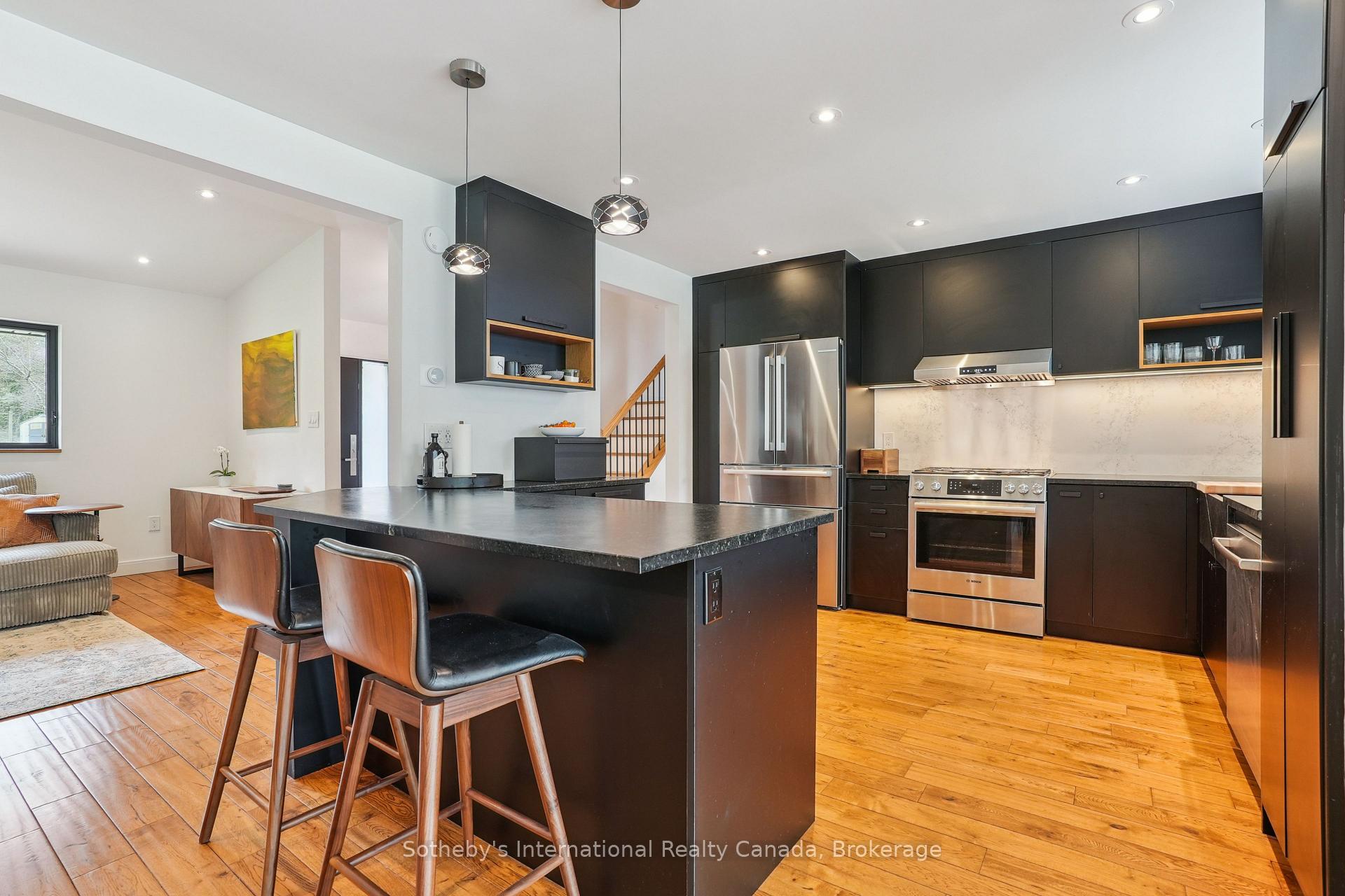Photo 11 of 3 Forest Avenue, Hamilton, Greensville — HOMEH