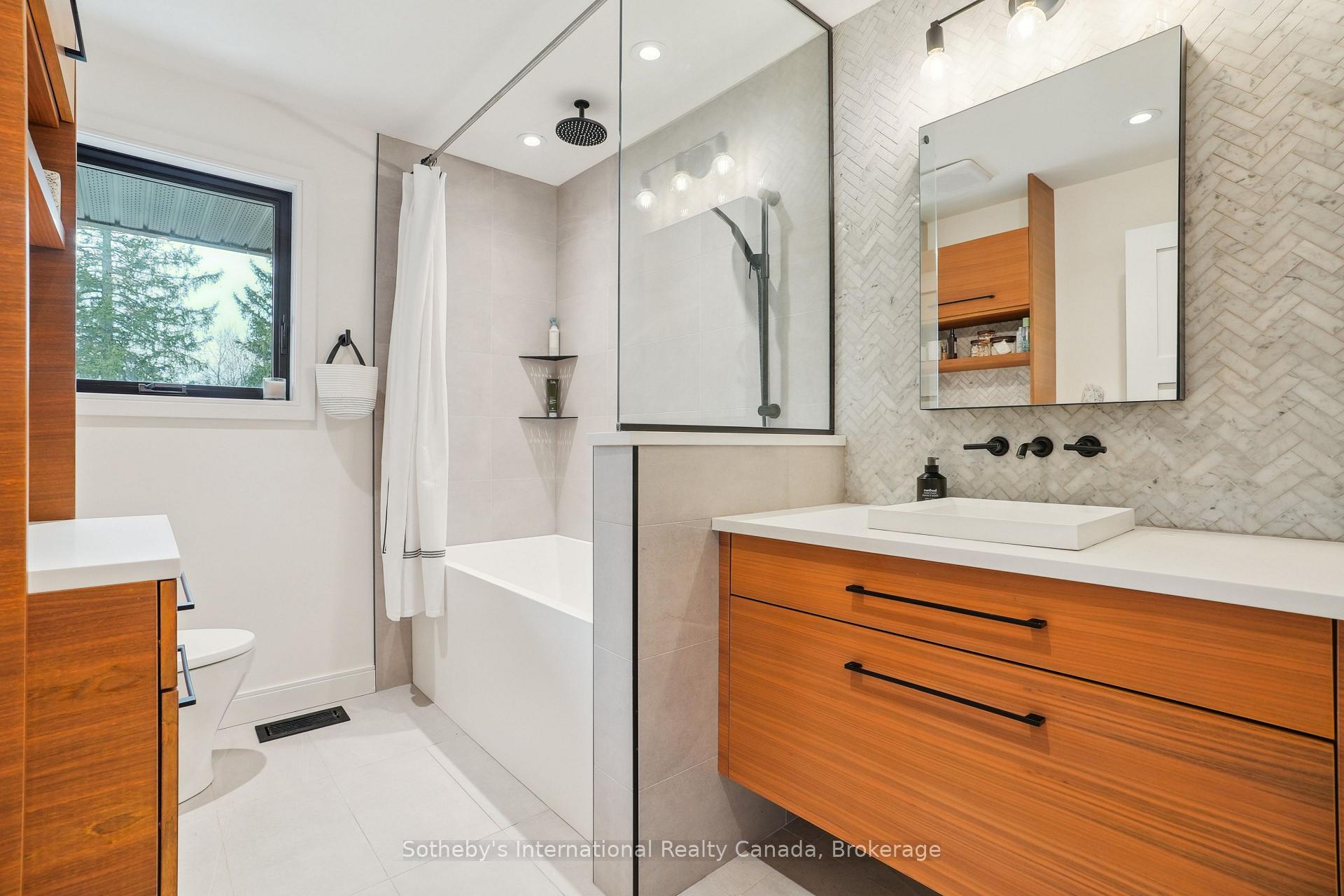 Photo 23 of 3 Forest Avenue, Hamilton, Greensville — HOMEH