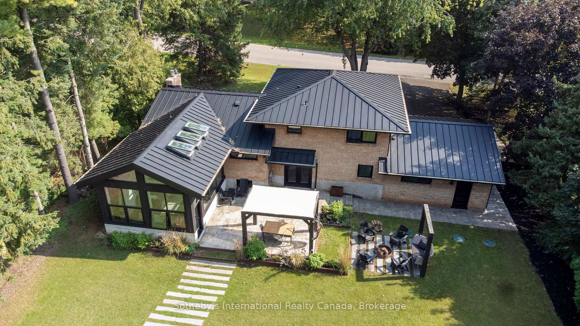 Photo 28 of 3 Forest Avenue, Hamilton, Greensville — HOMEH