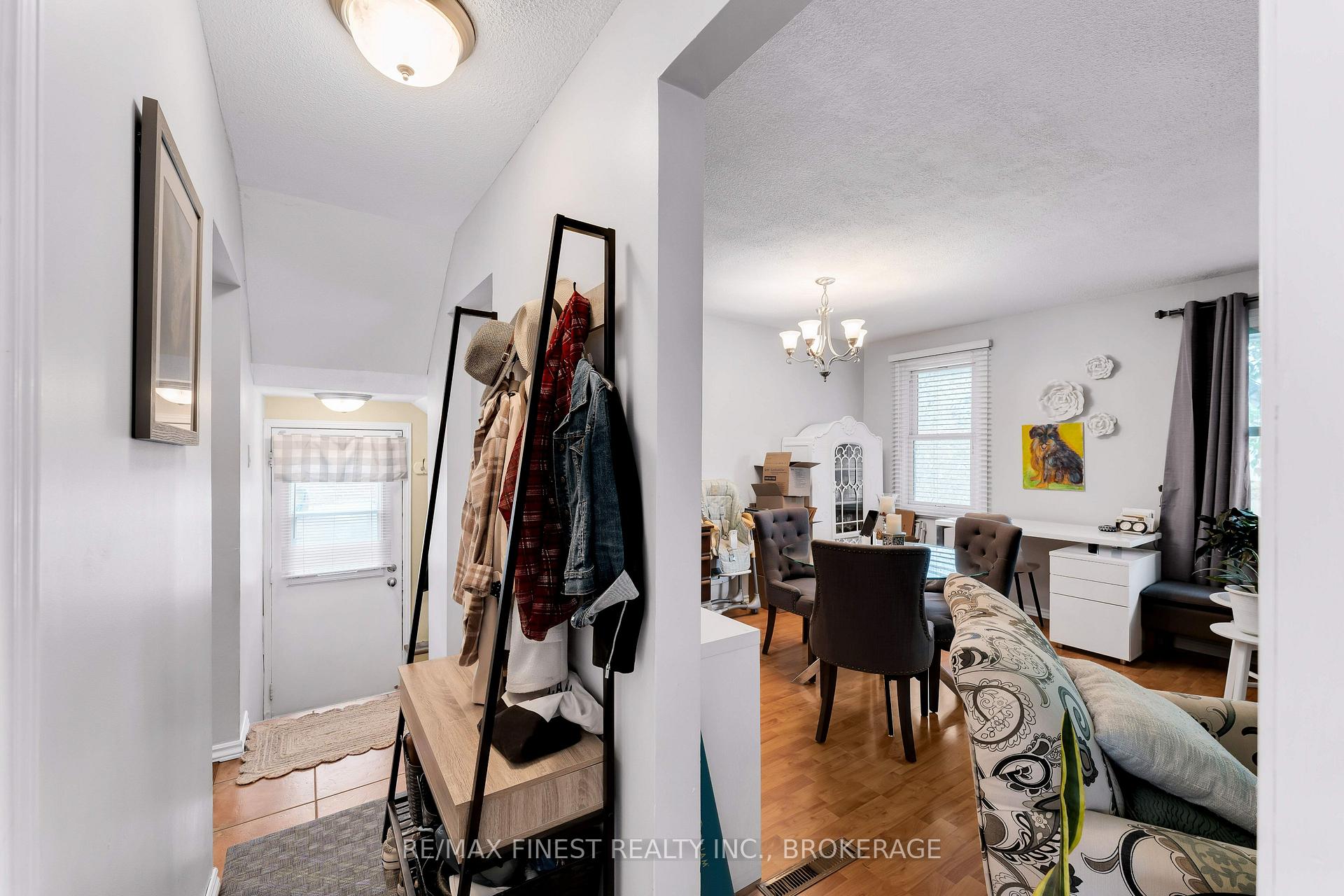 Photo 3 of 189 Hawthorne Avenue, Kingston, West of Sir John A. Blvd — HOMEH