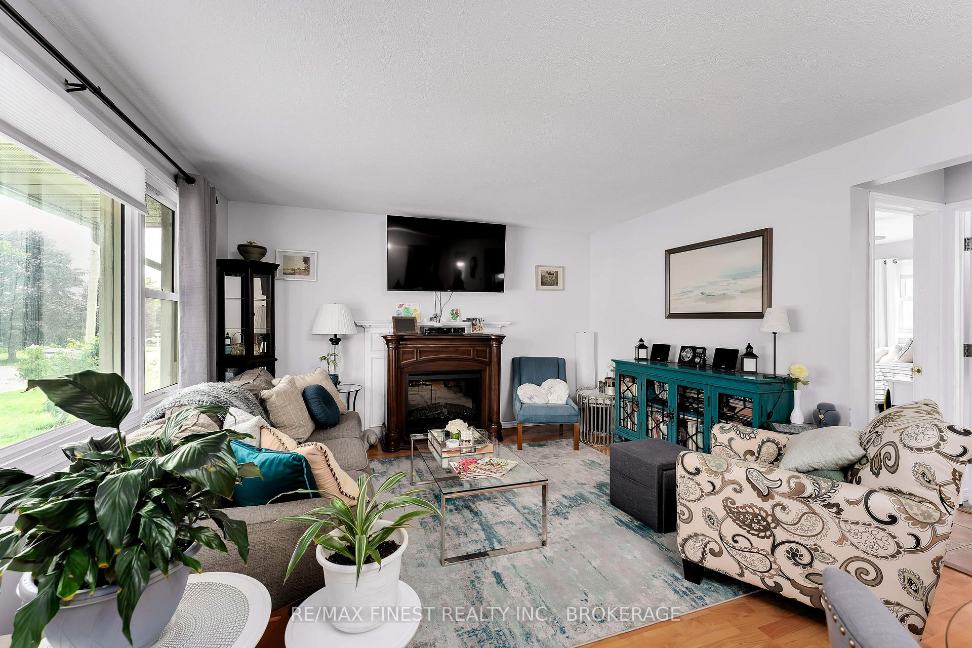 Photo 8 of 189 Hawthorne Avenue, Kingston, West of Sir John A. Blvd — HOMEH