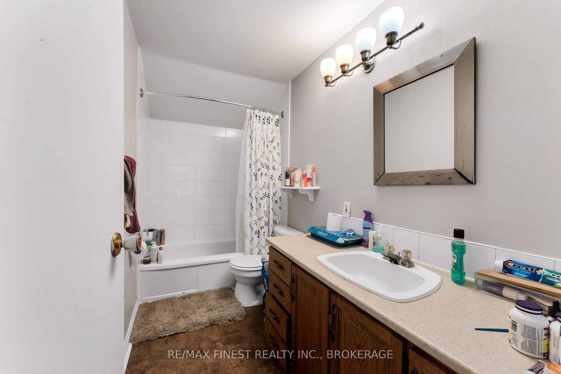 Photo 18 of 189 Hawthorne Avenue, Kingston, West of Sir John A. Blvd — HOMEH