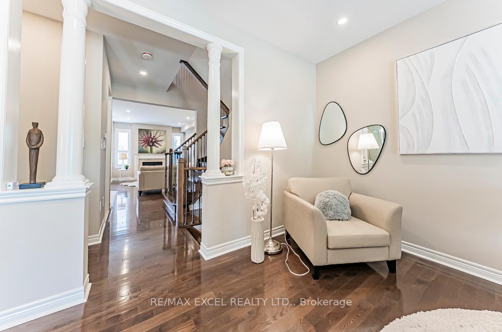 Photo 4 of 161 Hazelton Avenue, Markham, Victoria Manor-Jennings Gate — HOMEH