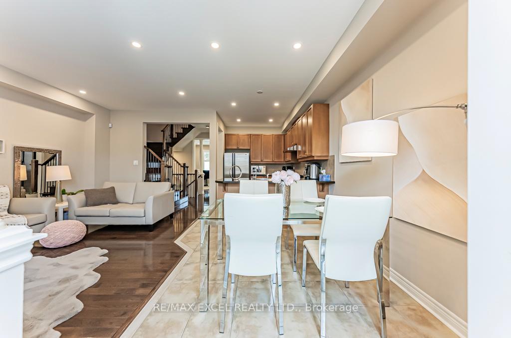 Photo 24 of 161 Hazelton Avenue, Markham, Victoria Manor-Jennings Gate — HOMEH