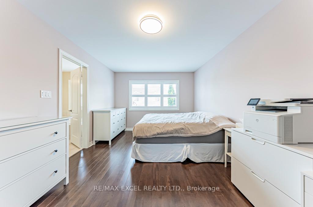 Photo 14 of 161 Hazelton Avenue, Markham, Victoria Manor-Jennings Gate — HOMEH