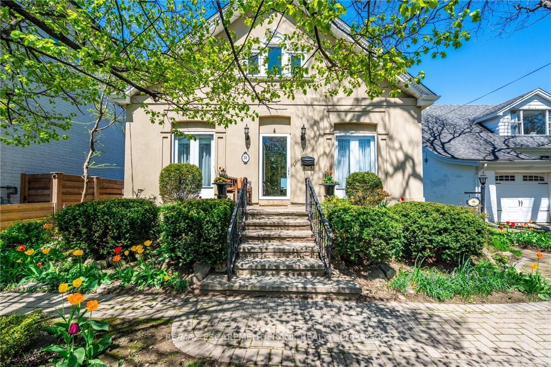 Photo 4 of 31 Mountain Park Avenue, Hamilton, Centremount — HOMEH