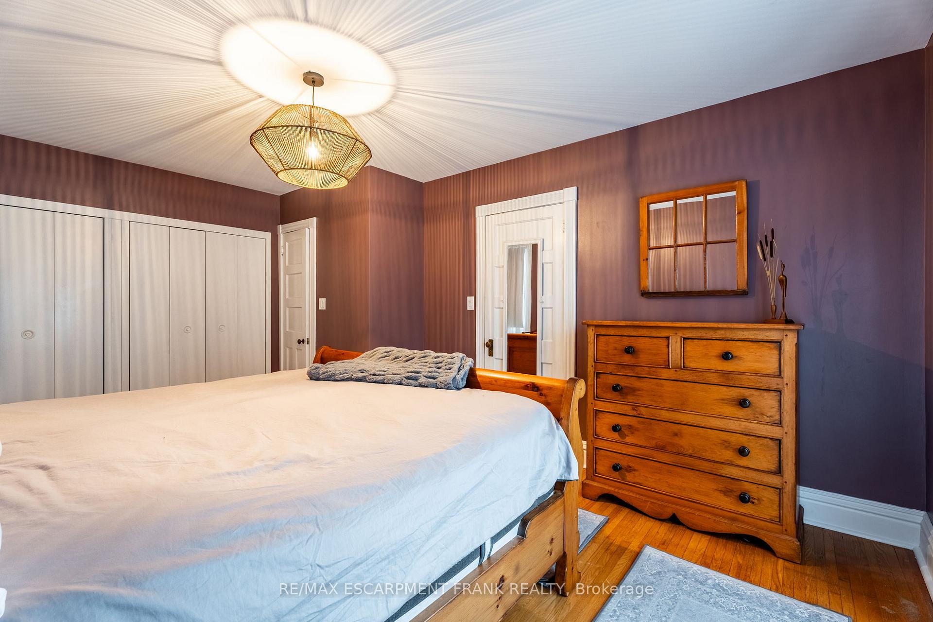 Photo 7 of 31 Mountain Park Avenue, Hamilton, Centremount — HOMEH