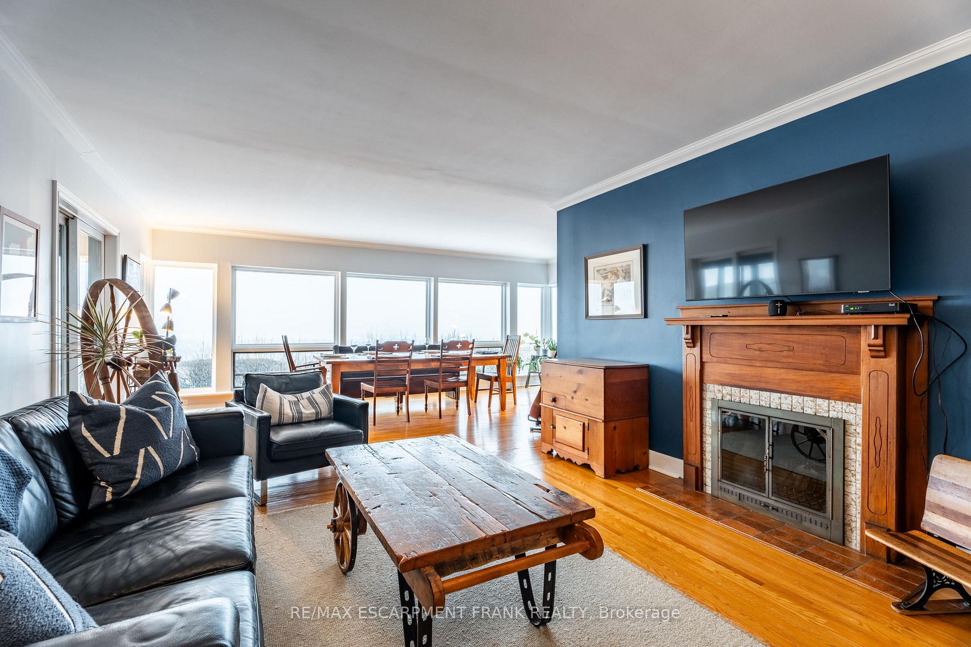 Photo 30 of 31 Mountain Park Avenue, Hamilton, Centremount — HOMEH
