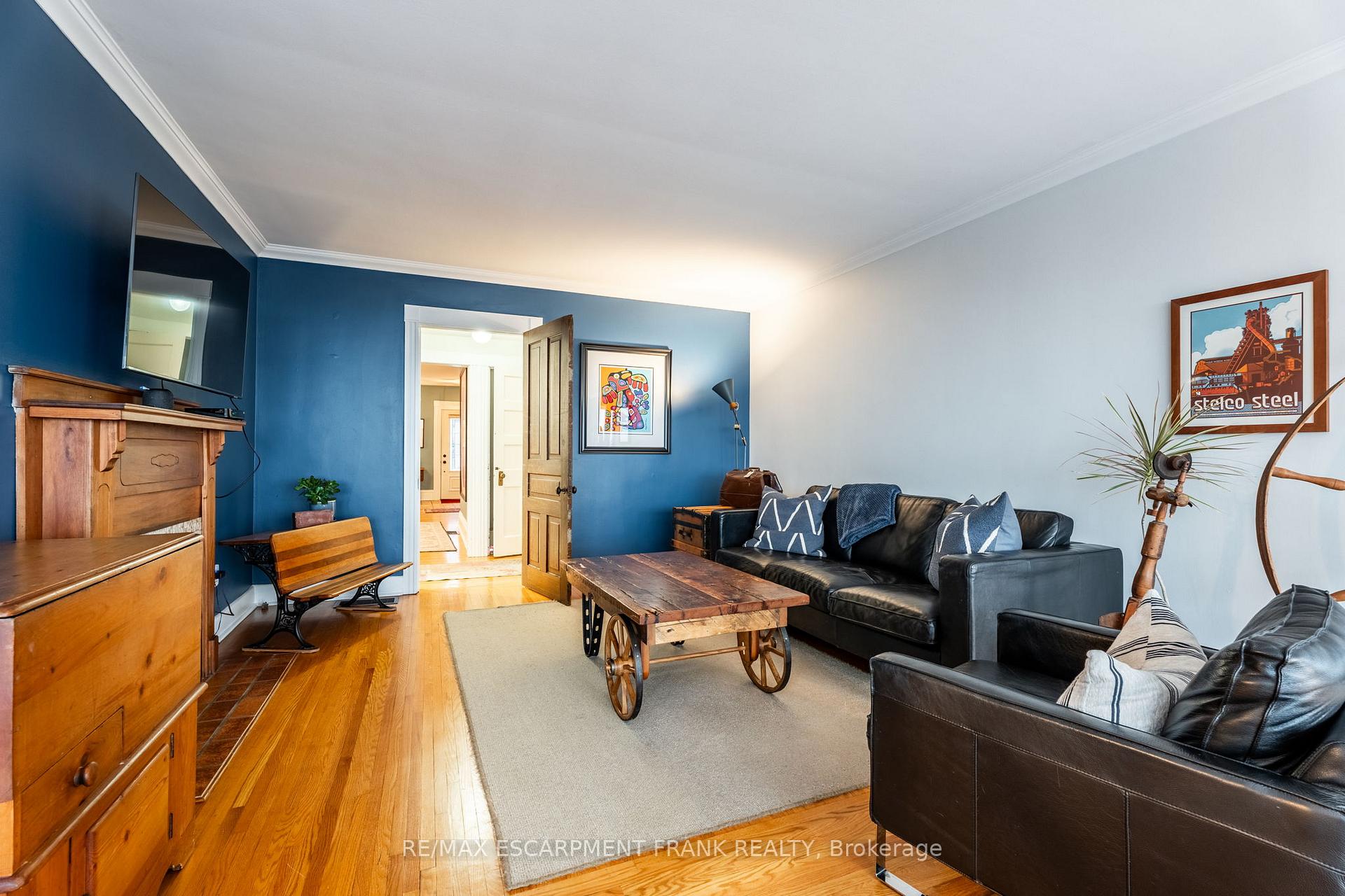 Photo 41 of 31 Mountain Park Avenue, Hamilton, Centremount — HOMEH