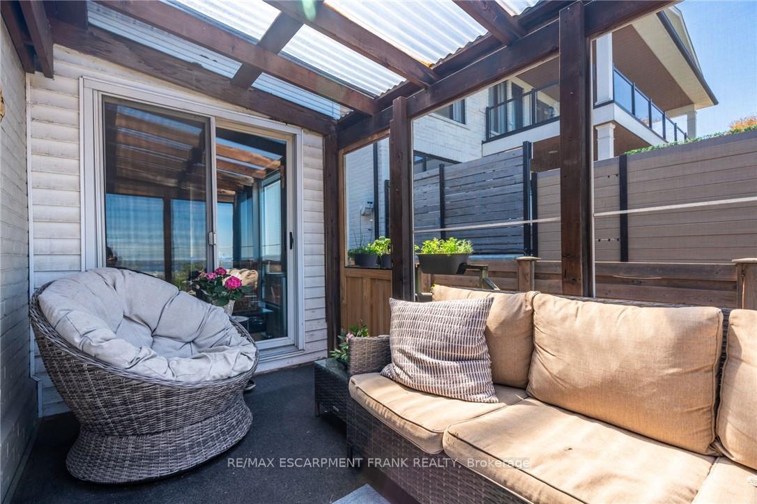 Photo 26 of 31 Mountain Park Avenue, Hamilton, Centremount — HOMEH