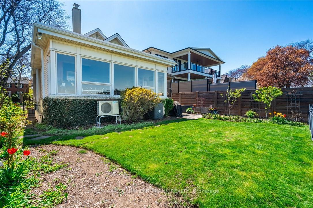 Photo 25 of 31 Mountain Park Avenue, Hamilton, Centremount — HOMEH