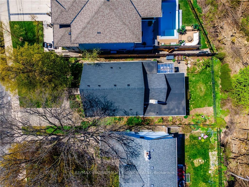 Photo 32 of 31 Mountain Park Avenue, Hamilton, Centremount — HOMEH