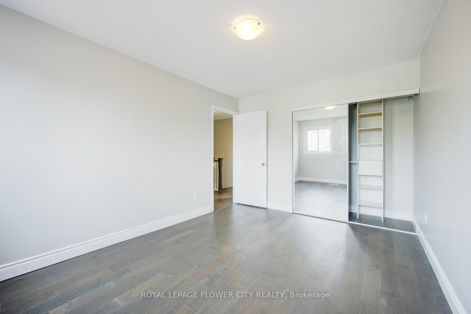 Photo 5 of 16 Ecclestone Drive, Brampton, Brampton West — HOMEH