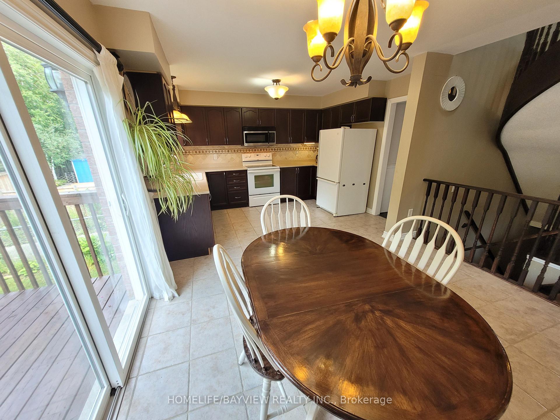 Photo 8 of 44 Thicketwood Avenue, Barrie, Painswick South — HOMEH