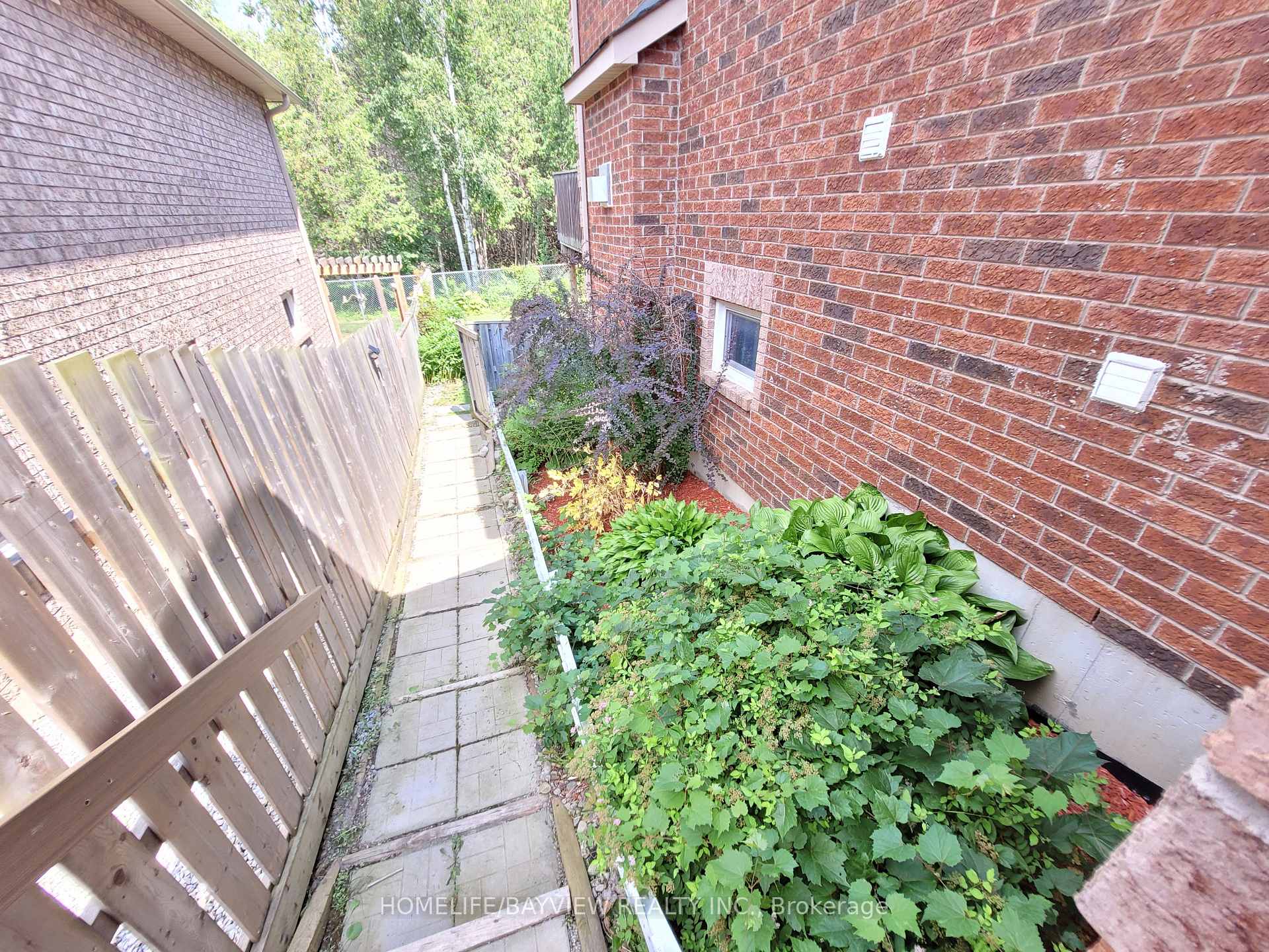 Photo 34 of 44 Thicketwood Avenue, Barrie, Painswick South — HOMEH
