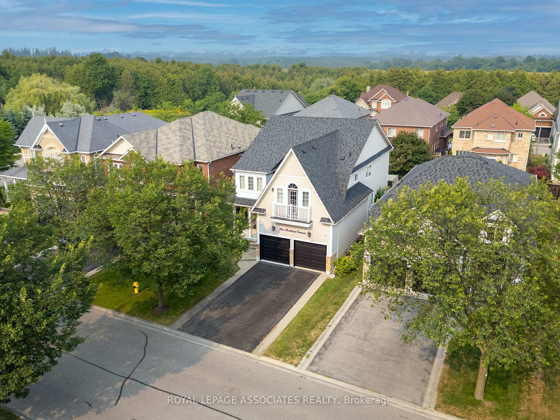 Photo 41 of 5 Rockland Crescent, Whitby, Brooklin — HOMEH