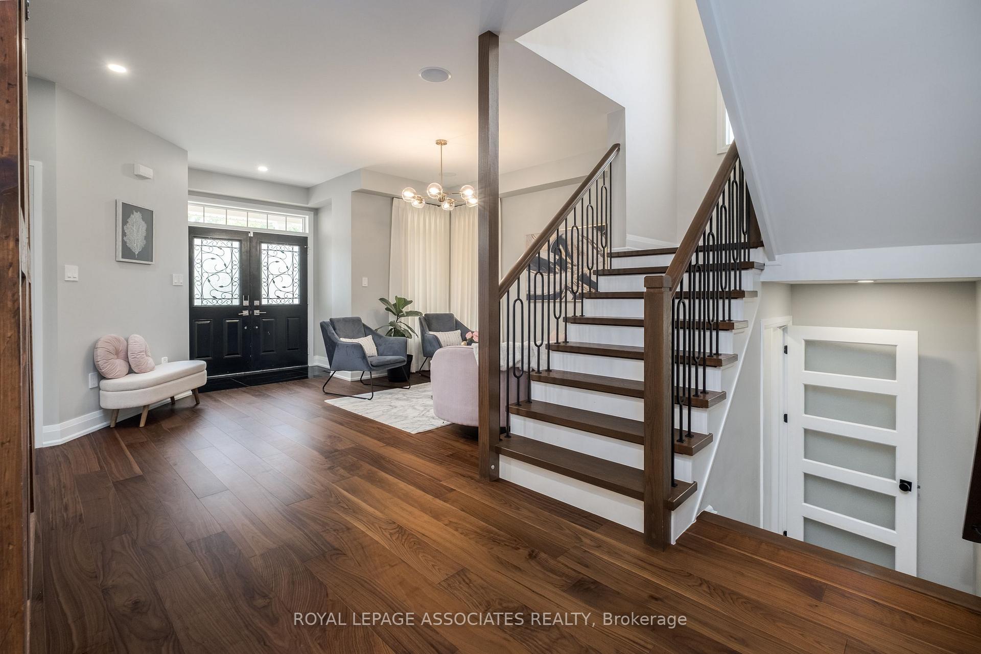 Photo 18 of 5 Rockland Crescent, Whitby, Brooklin — HOMEH