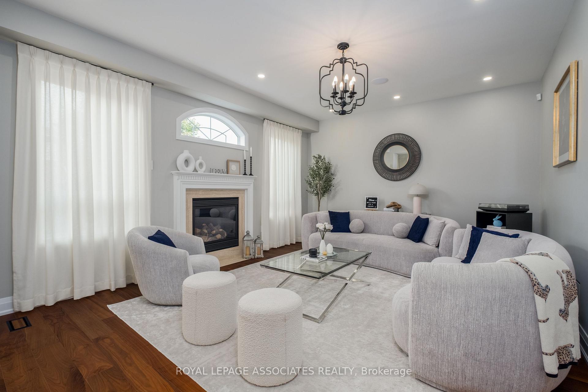Photo 13 of 5 Rockland Crescent, Whitby, Brooklin — HOMEH