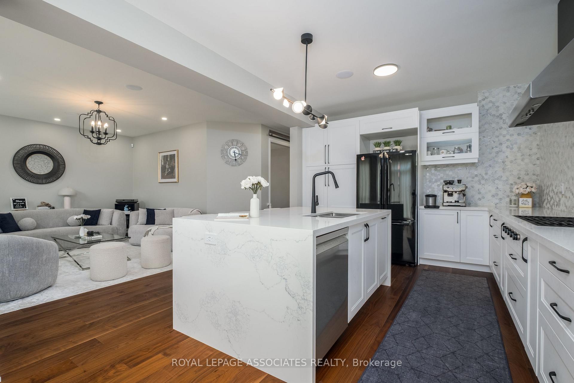Photo 22 of 5 Rockland Crescent, Whitby, Brooklin — HOMEH